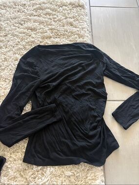 Classic Black Long-Sleeve Women’s Top